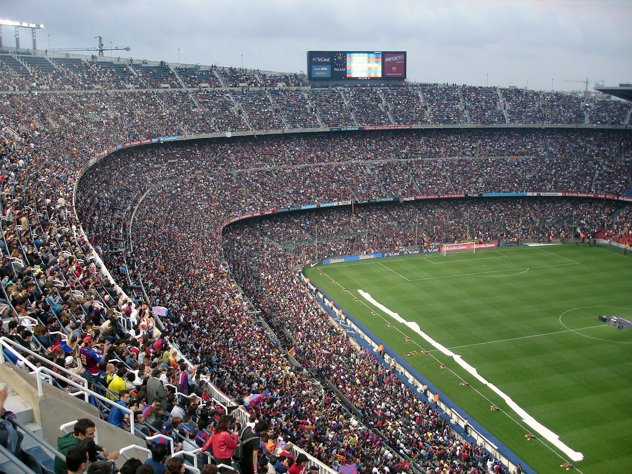 football-stadium-62891_1280.jpg